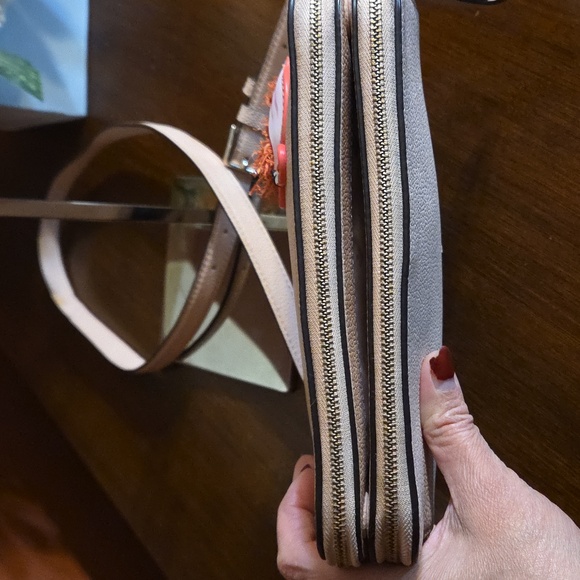 Kate Spade NY Pool Flamingo Camera/Crossbody Bag EUC - Picture 5 of 17